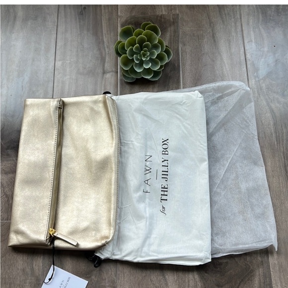 FAWN Design Gold Fold over Oversized Clutch from Winter 2022 Jilly Box - Picture 5 of 6